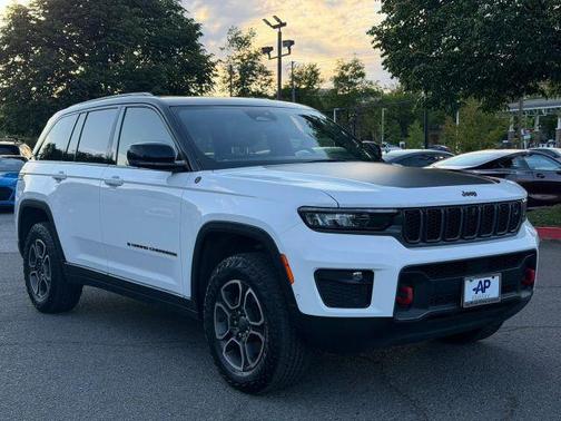 2022 Jeep Grand Cherokee Trailhawk