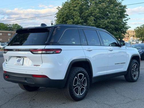 2022 Jeep Grand Cherokee Trailhawk