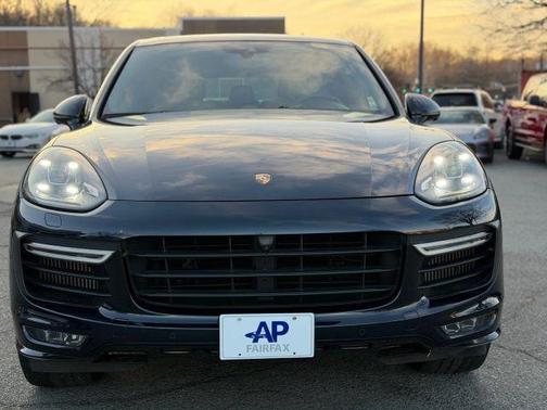2016 Porsche Cayenne GTS