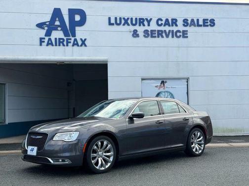 2018 Chrysler 300 Touring