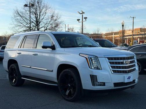 2019 Cadillac Escalade Luxury
