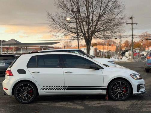 2021 Volkswagen Golf GTI 2.0T Autobahn
