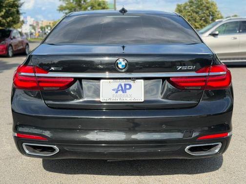 Black 2016 BMW 750 i xDrive