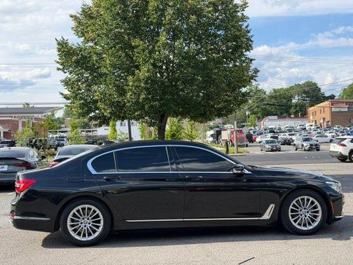 Black 2016 BMW 750 i xDrive