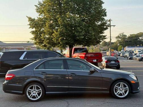 2011 Mercedes-Benz E-Class E 550 4MATIC