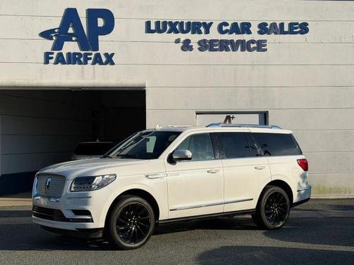White 2021 Lincoln Navigator Reserve