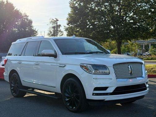 White 2021 Lincoln Navigator Reserve