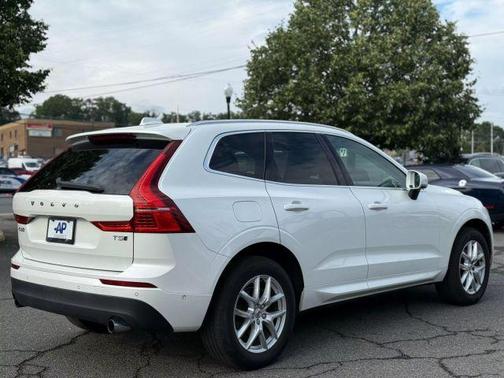 2018 Volvo XC60 T5 Momentum