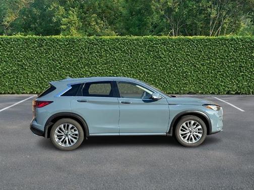 2025 INFINITI QX50 LUXE