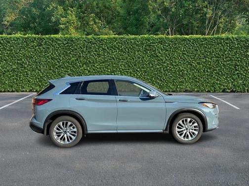 2025 INFINITI QX50 LUXE