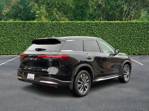 Diamond Black 2026 INFINITI QX60 LUXE