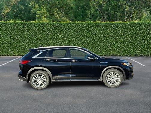 2025 INFINITI QX50 LUXE