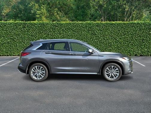 2024 INFINITI QX50 LUXE