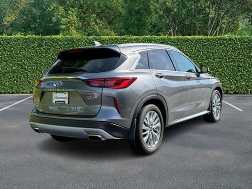 2024 INFINITI QX50 LUXE