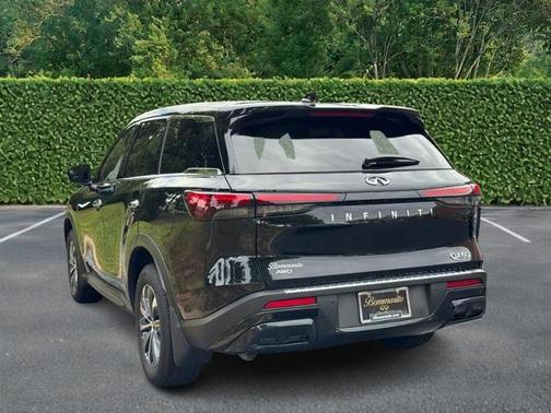 2025 INFINITI QX60 PURE