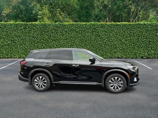 2025 INFINITI QX60 PURE