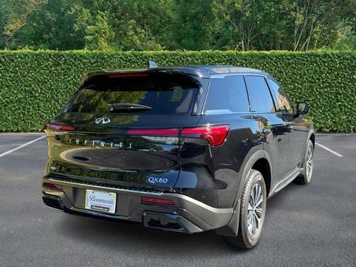 2025 INFINITI QX60 PURE