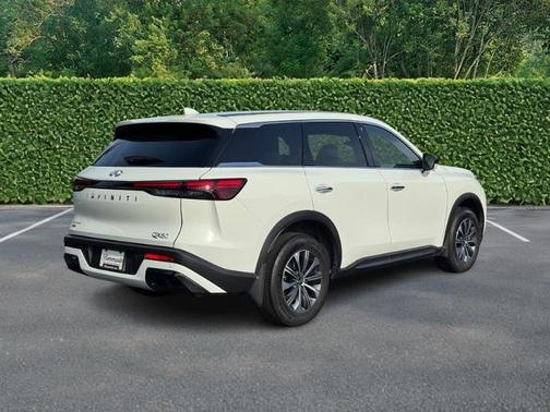 2024 INFINITI QX60 PURE