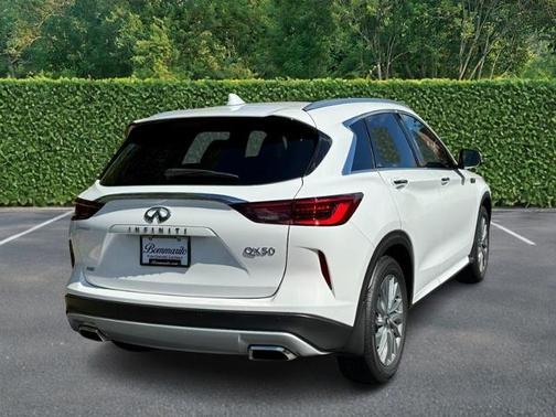 2025 INFINITI QX50 LUXE