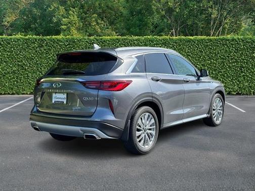2024 INFINITI QX50 LUXE