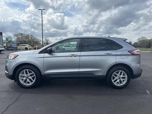 2021 Ford Edge SE