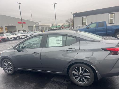 2025 Nissan Versa 1.6 SV