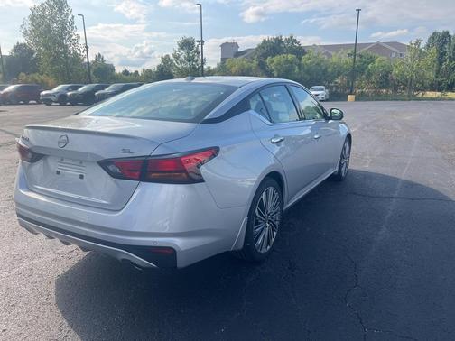 2025 Nissan Altima SL