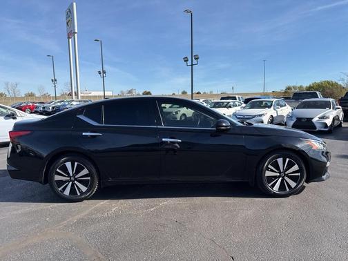 2022 Nissan Altima 2.5 SL