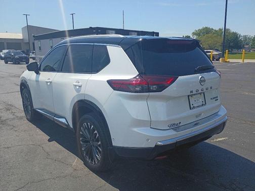 Wht Blk Roof 2024 Nissan Rogue Platinum