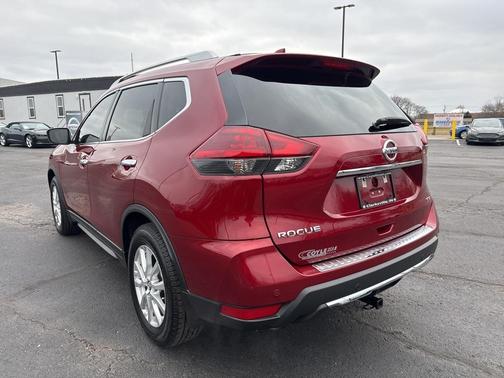 2020 Nissan Rogue SV