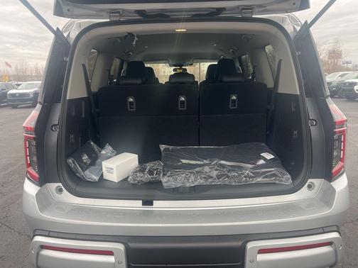 2025 Nissan Armada SV