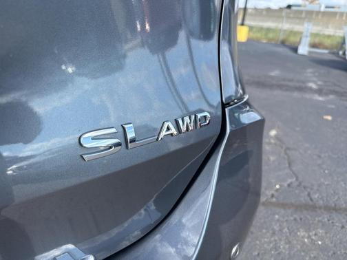 2020 Nissan Rogue SL