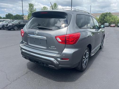 2018 Nissan Pathfinder Platinum