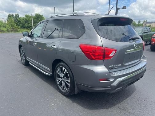 2018 Nissan Pathfinder Platinum