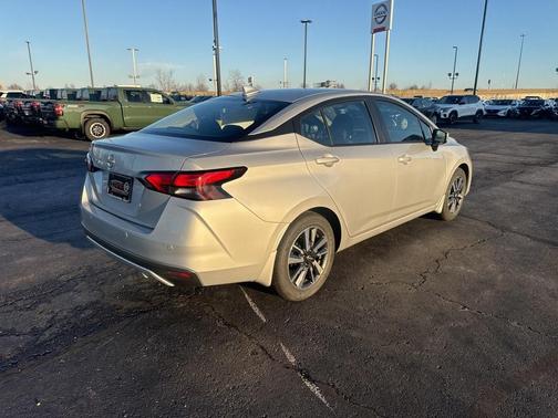 2025 Nissan Versa 1.6 SV