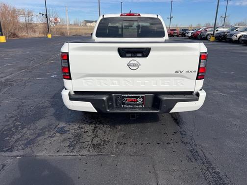 2024 Nissan Frontier SV
