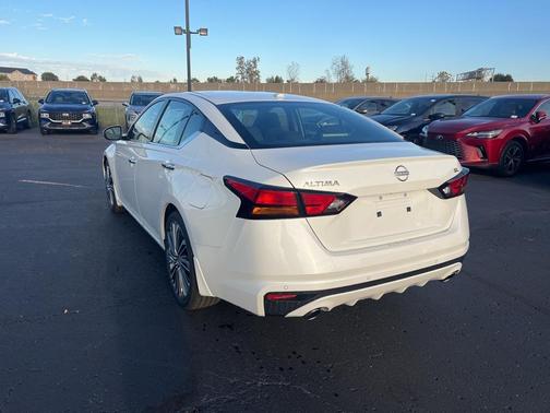 2025 Nissan Altima SL