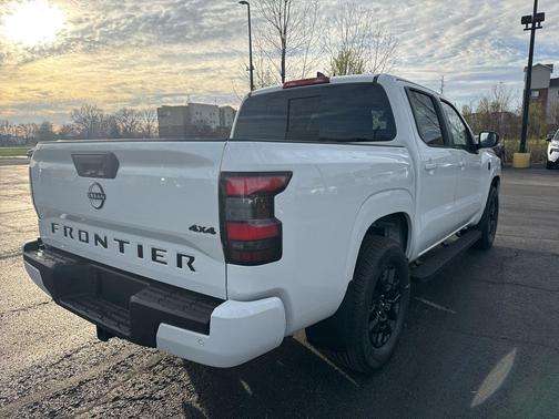 Glacier White 2026 Nissan Frontier SV
