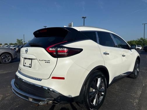 White 2019 Nissan Murano Platinum