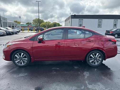 2024 Nissan Versa 1.6 SV