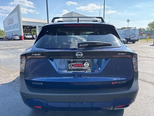 2026 Nissan Kicks SR