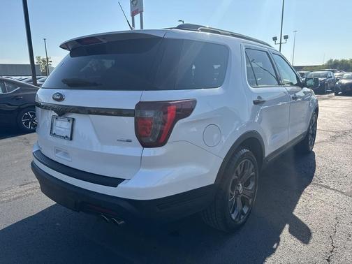 2018 Ford Explorer sport