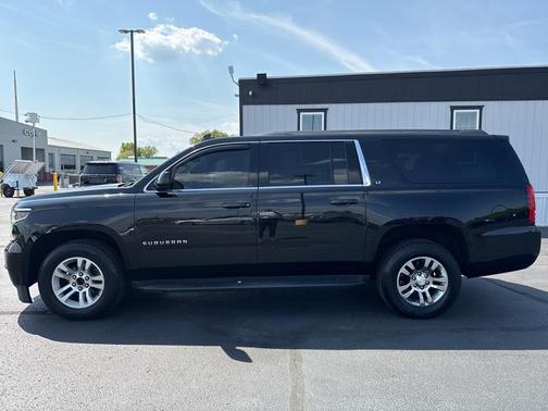 2017 Chevrolet Suburban LT
