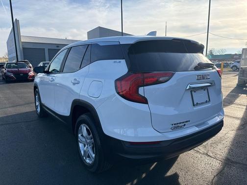 2021 GMC Terrain SLE