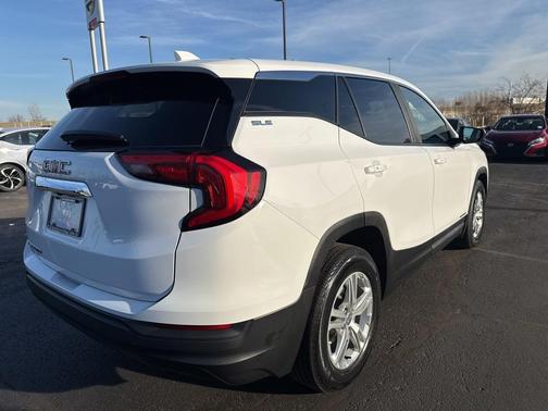 2021 GMC Terrain SLE