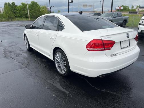 2015 Volkswagen Passat 1.8T Sport