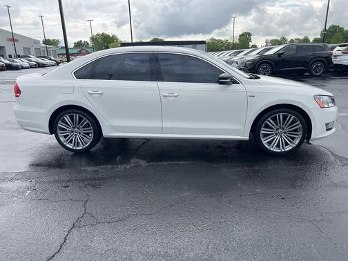 2015 Volkswagen Passat 1.8T Sport