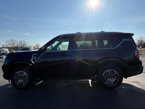 2025 Nissan Armada Platinum