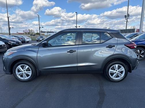 2025 Nissan Kicks Play S