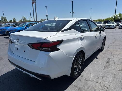 2023 Nissan Versa 1.6 SV